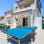 Animado By *